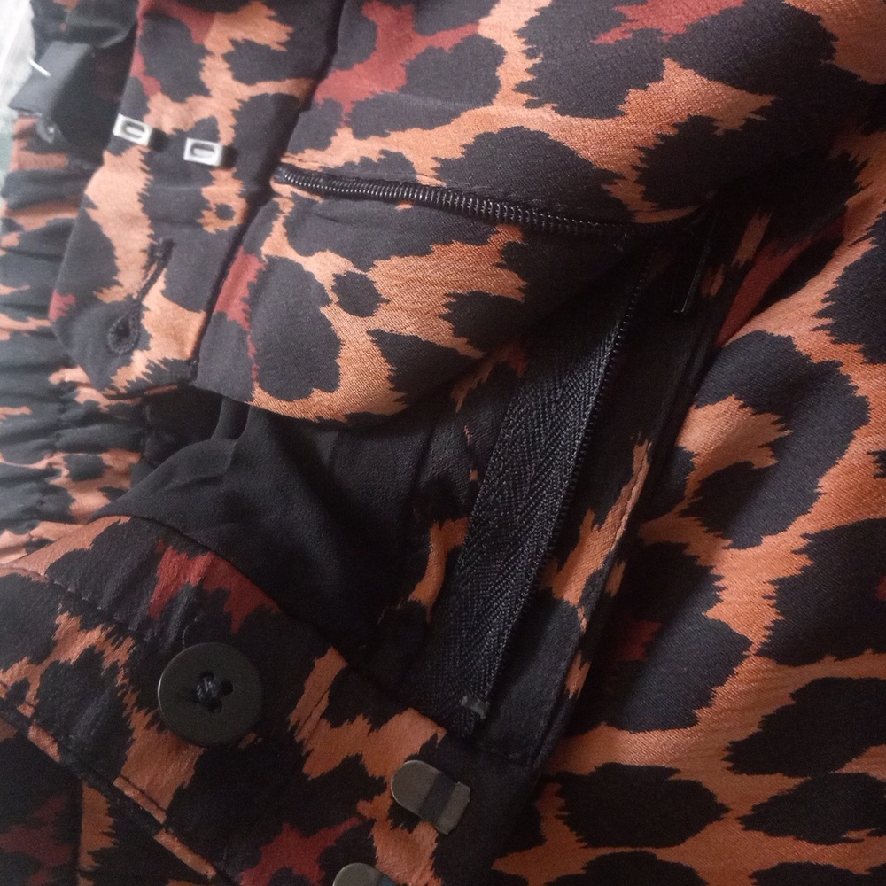 Leopard slacks - Picture 3 of 6